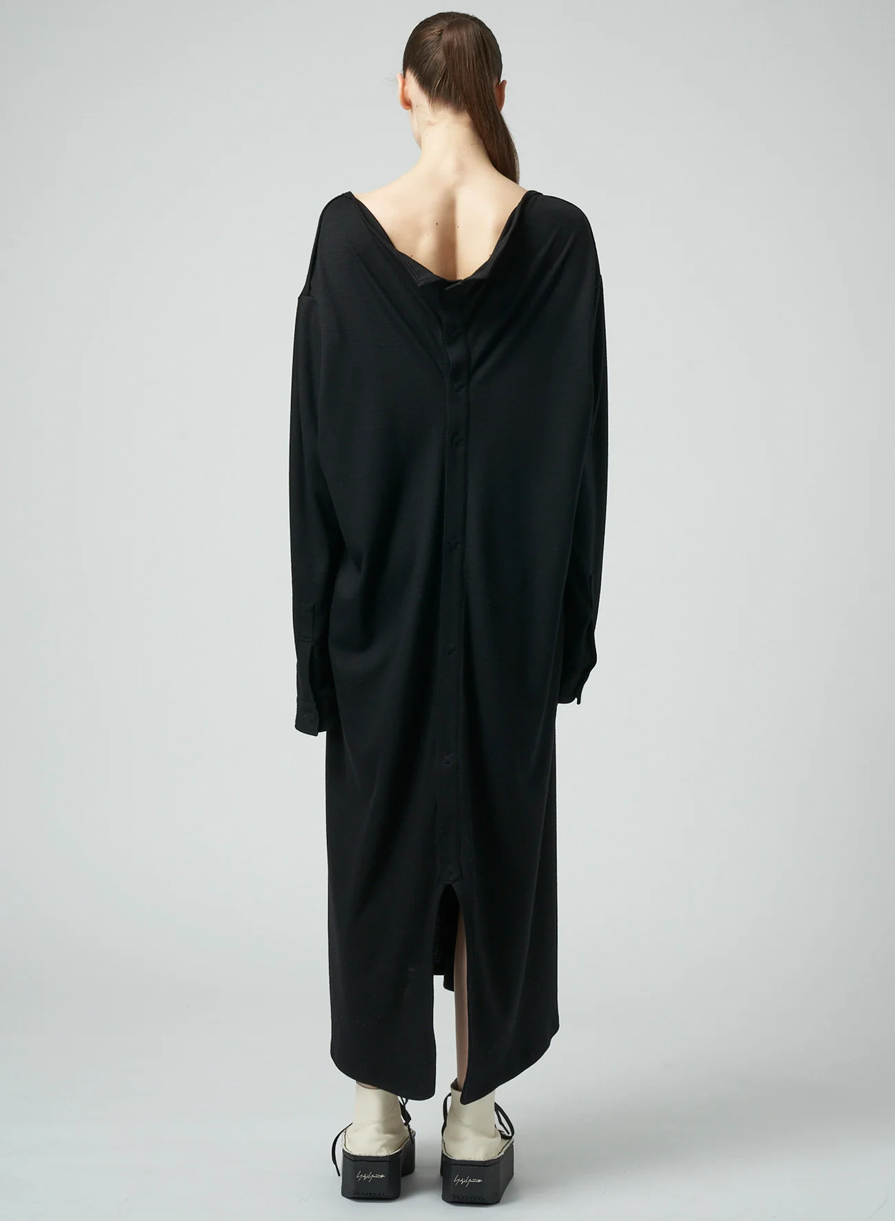 1/60 LUMINARY WOOL BACKSIDE OPENED SHIRT DRESS - Image 5