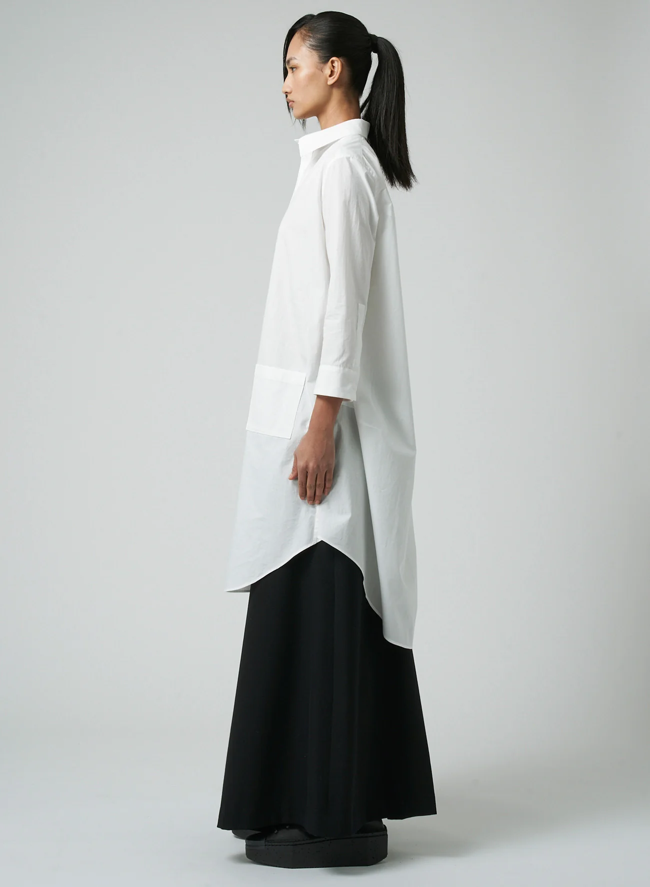 COTTON BROADCLOTH BALLOON SILHOUETTE SHIRT DRESS WITH BOX POCKET - Image 4