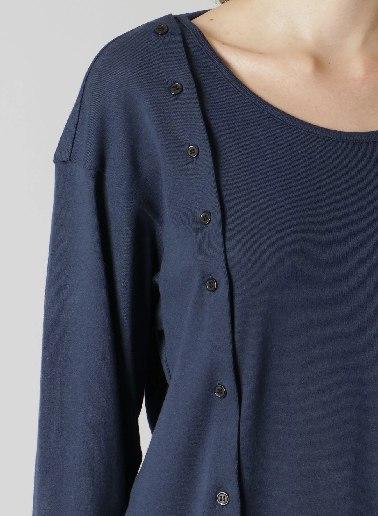 30/- COMBED COTTON LONG SLEEVE T-SHIRT WITH BUTTON-UP SLITS - Image 8