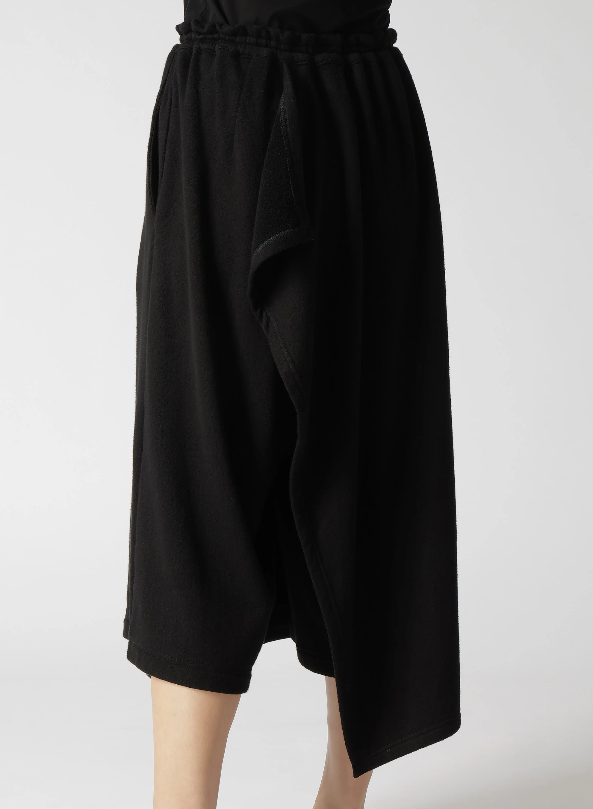 SUPIMA COTTON PILE POCKET DETAIL SKIRT - Image 9