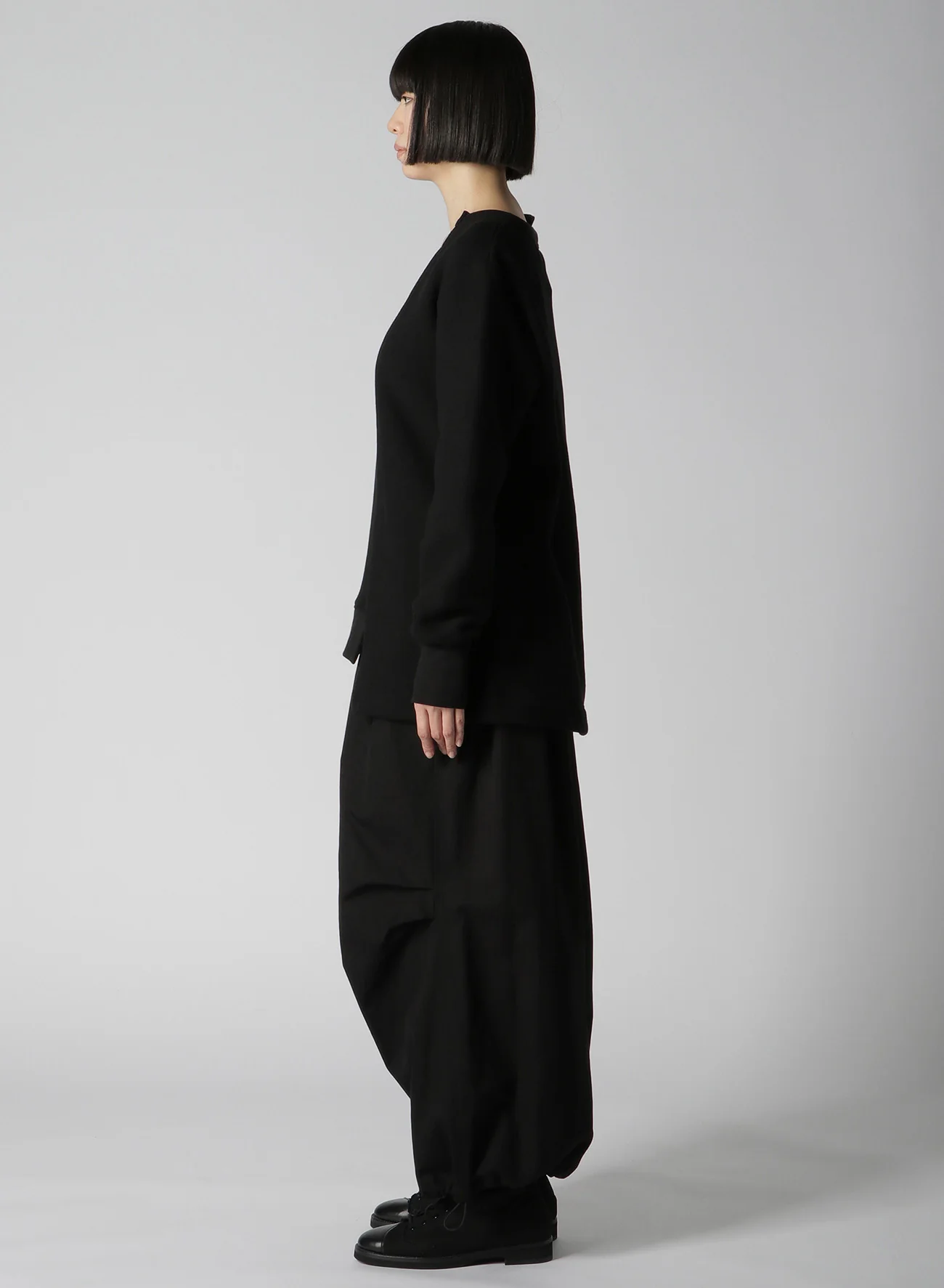 Liy/C BACKSIDE FLEECE R-V NECK COMBINATION - Image 4