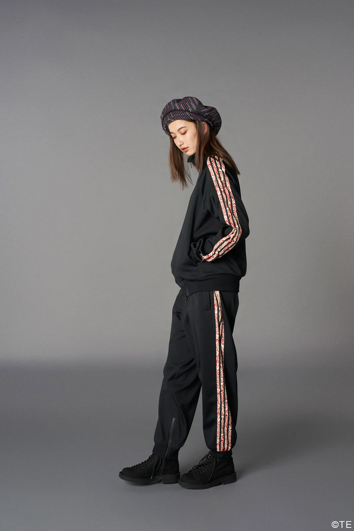 Ground Y × 『MONONOKE The Movie』  Collaborate Collection HINEZUMI LINE POLYESTER SMOOTH TRACK JACKET - Image 3