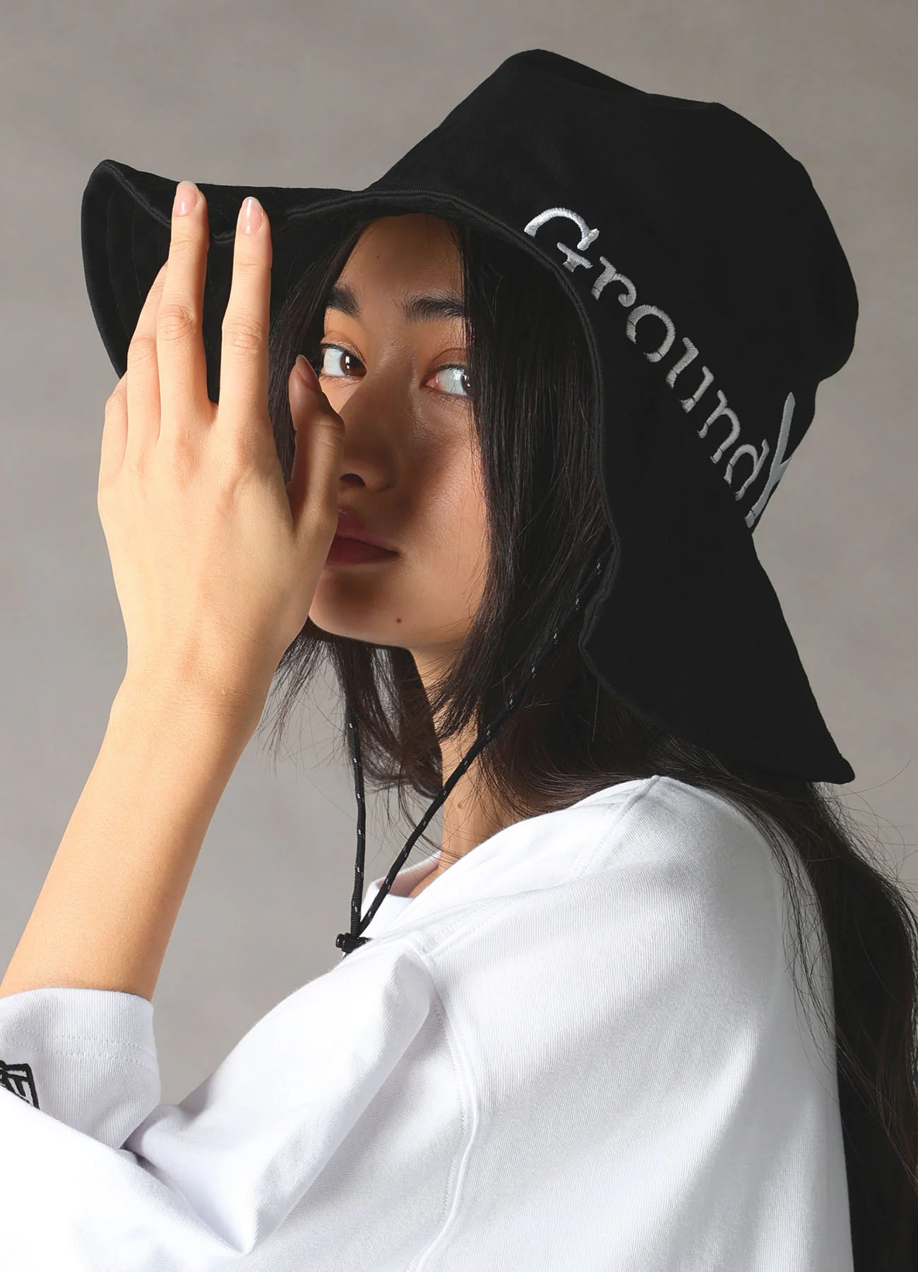 Ground Y×NEW ERA ADV LIGHT GY SIDE LOGO BLK WHT - Image 3