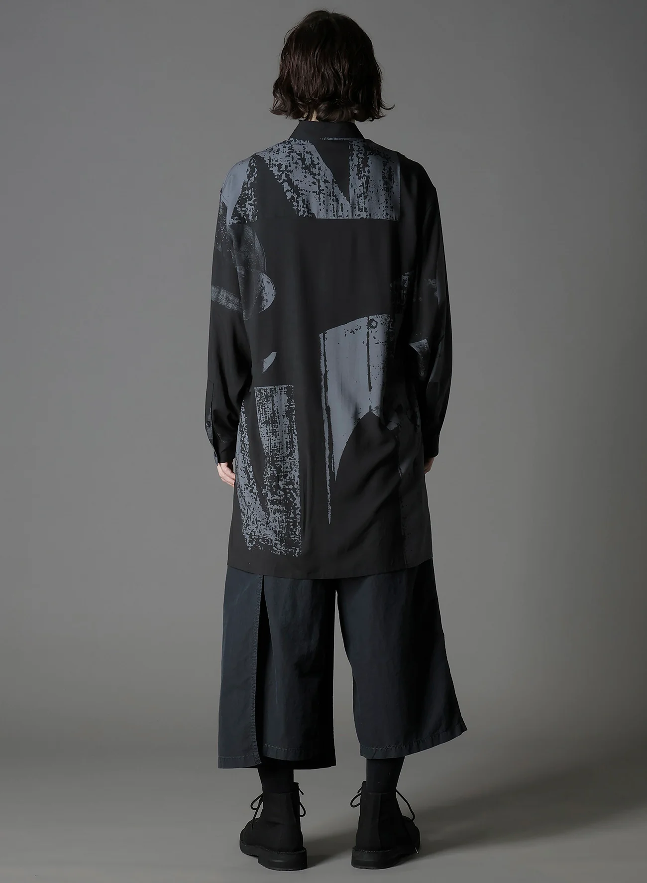 RAYON PRINT  NUMBER PATTERN LONG SHIRT - Image 5