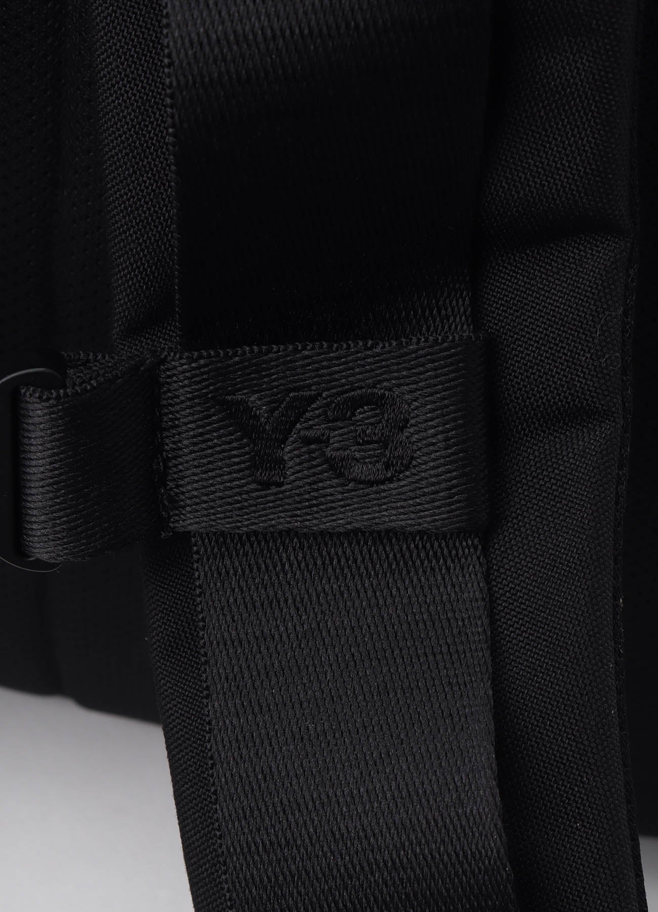 Y-3 KURO BACKPACK - Image 16