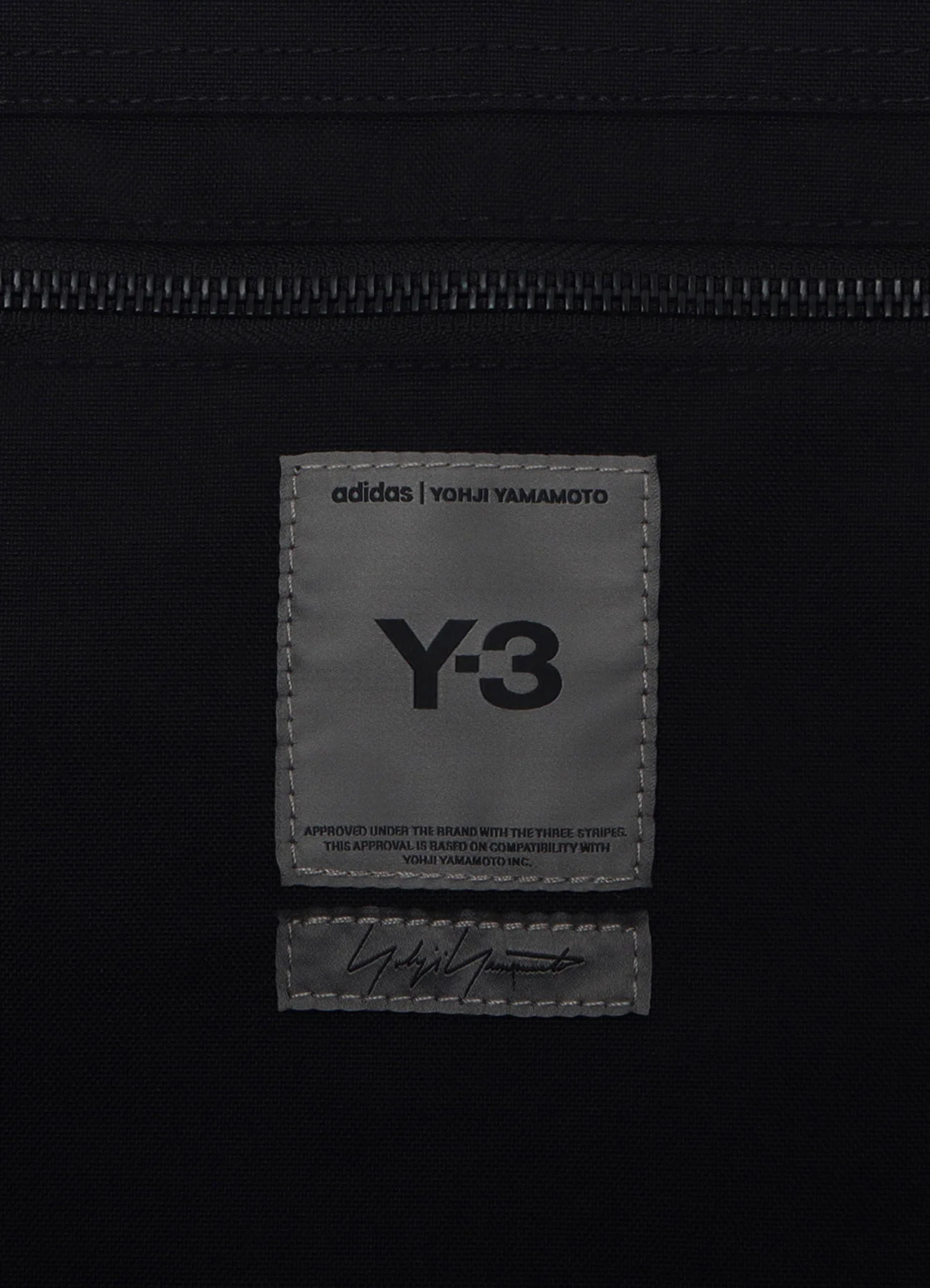 Y-3 KURO CANVAS TOTE BAG - Image 12