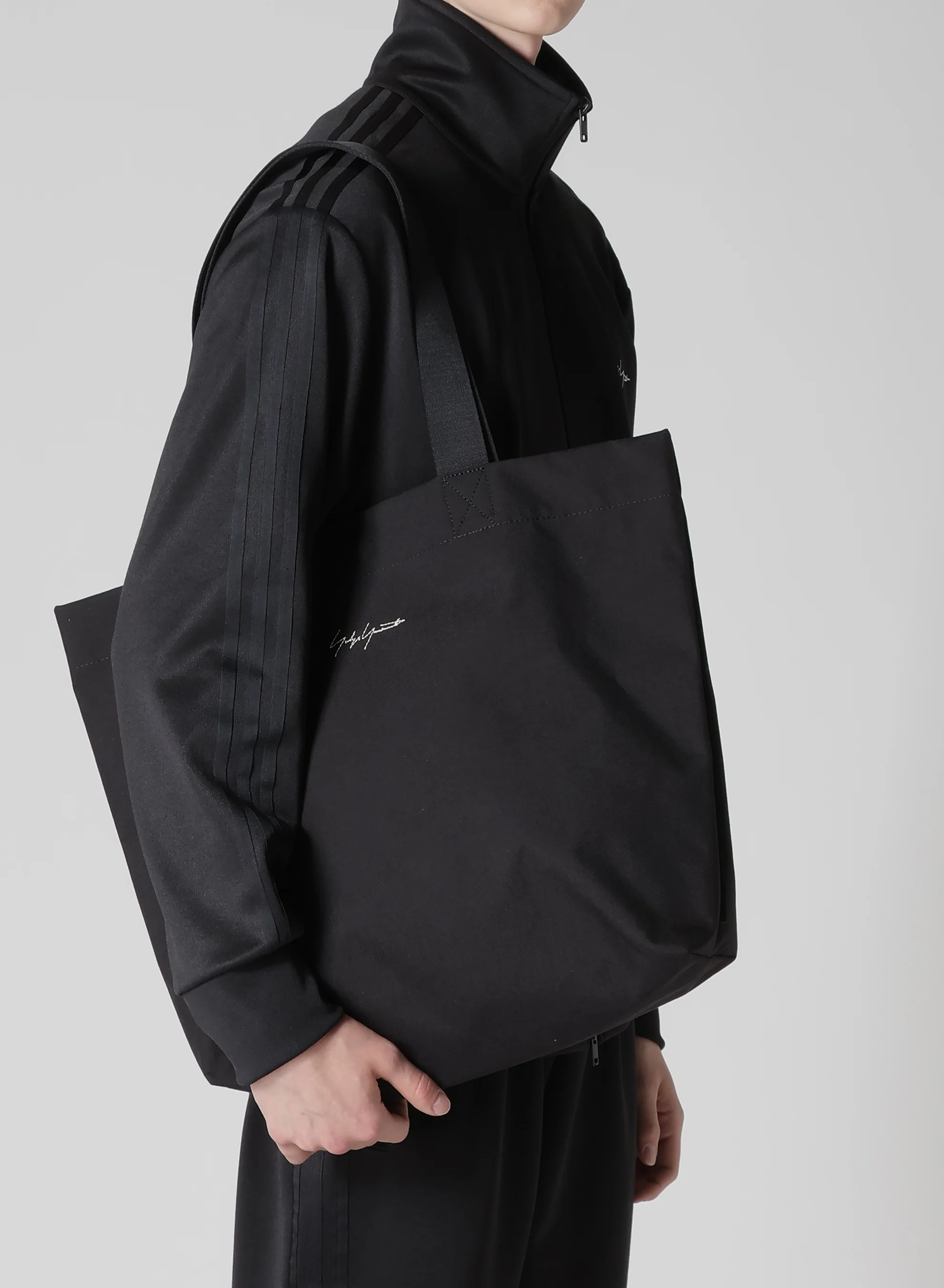Y-3 KURO CANVAS TOTE BAG - Image 3