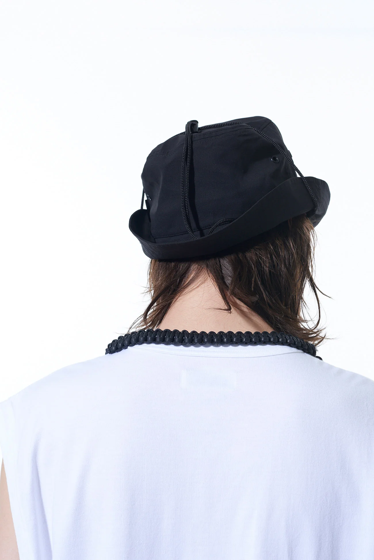 ACRYLIC CORD MACRAM_ MINI POCHETTE - Image 9