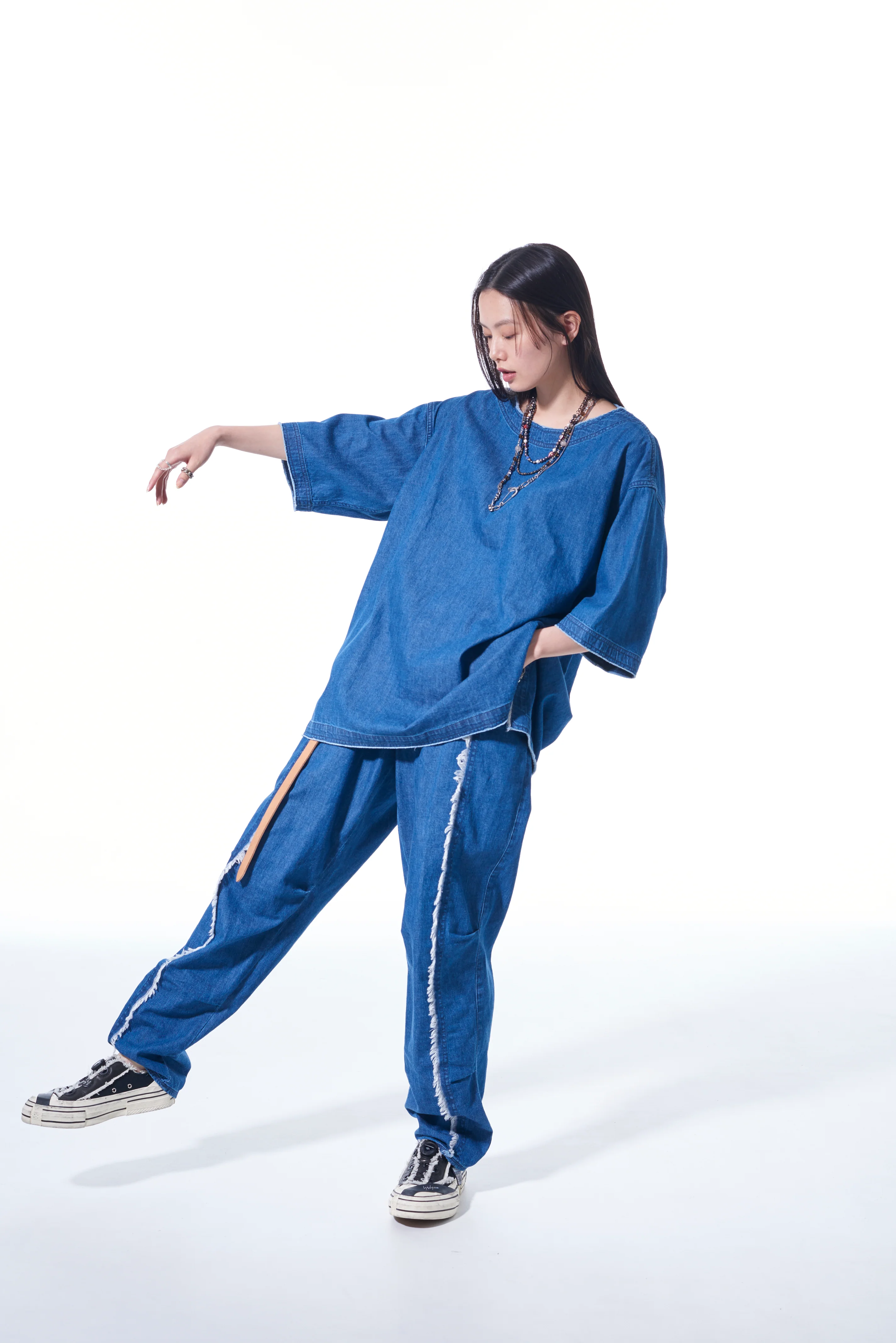 8OZ DENIM PANTS WITH RIPPED LINE DETAIL - Image 6