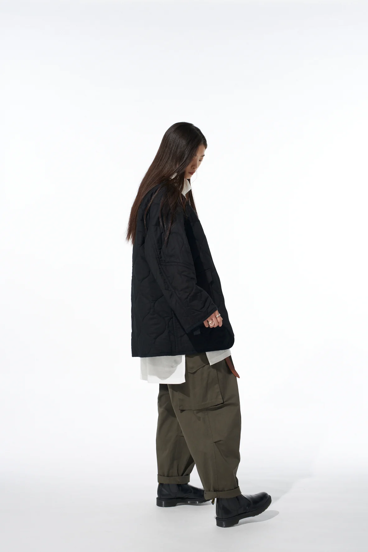 COTTON TWILL KNEE TUCK CARGO PANTS - Image 12