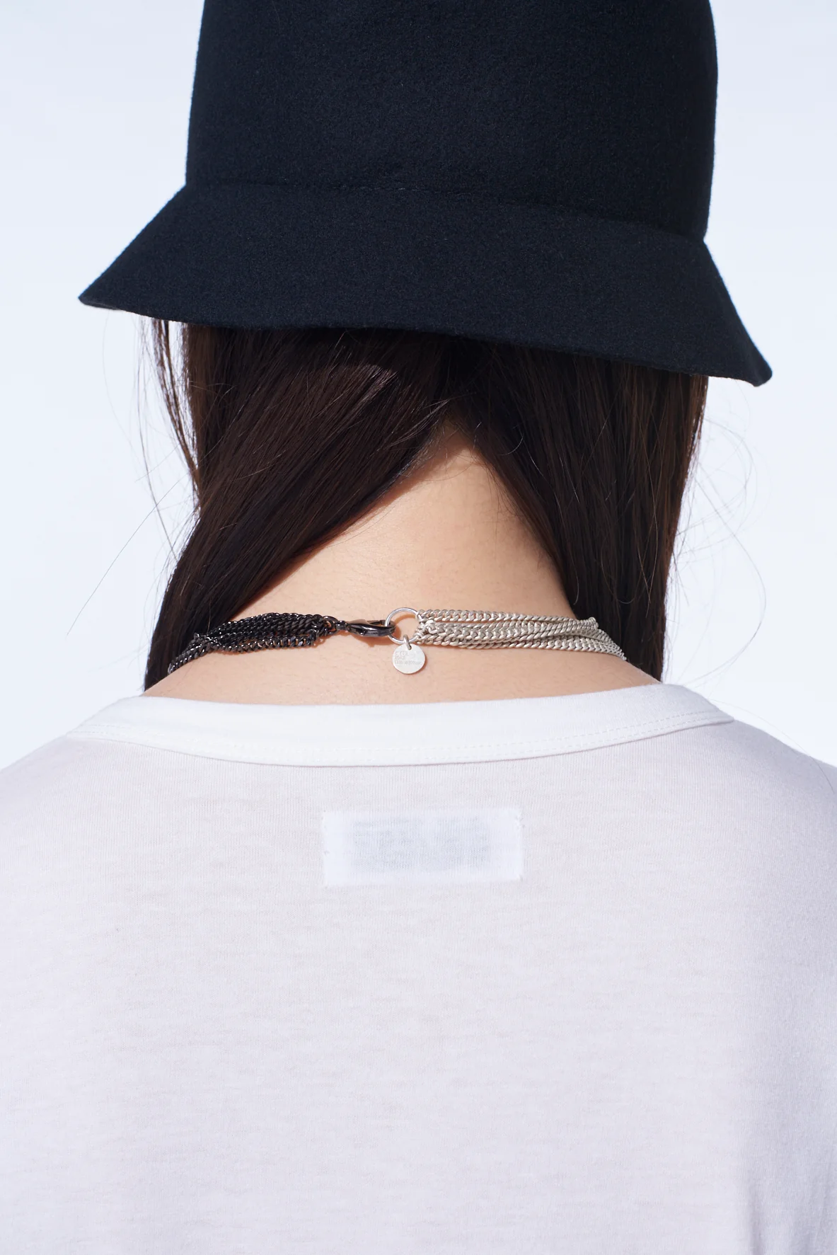 TWO-TONE CONTRAST MULTI CHAIN NECKLACE - Image 4