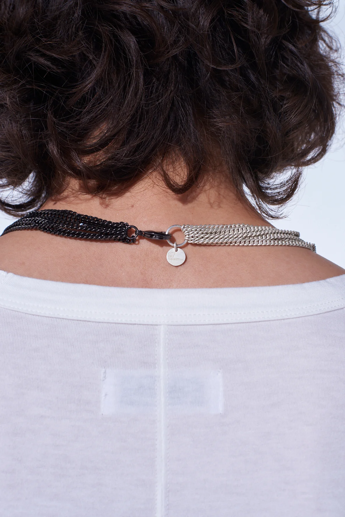 TWO-TONE CONTRAST MULTI CHAIN NECKLACE - Image 9