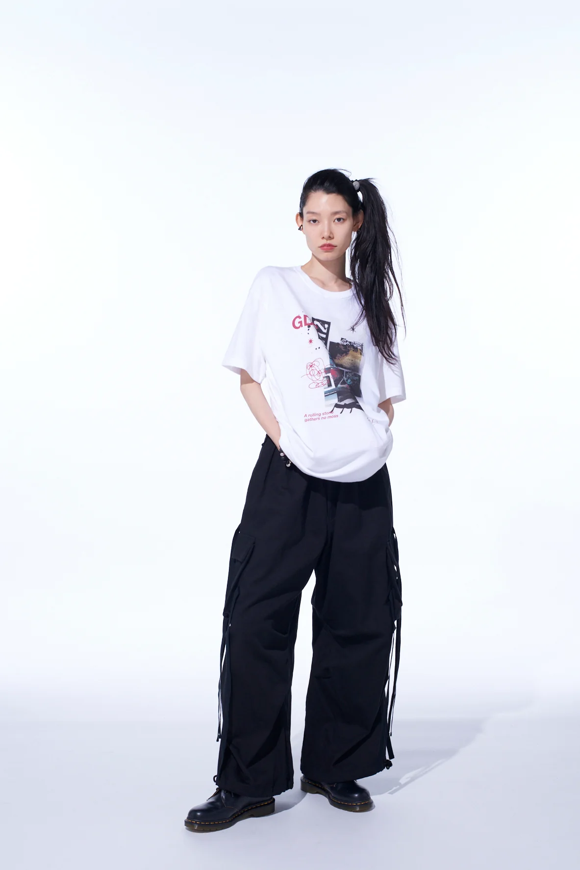 S’YTE × GDC Collaborate Collection- COLLAGE ART GRAPHIC T-SHIRT -fluctuatingly 01- - Image 10