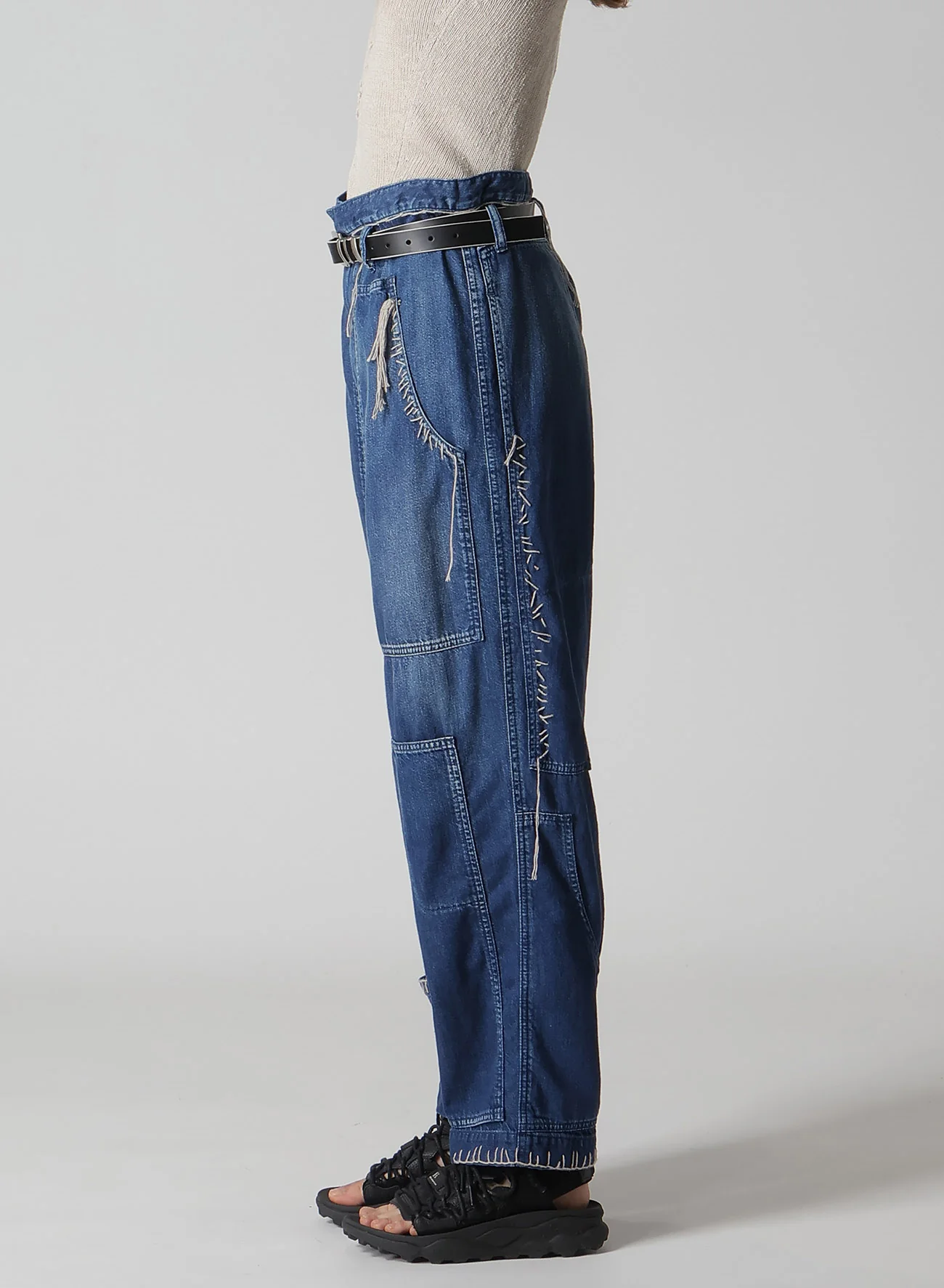 SPOTTED DENIM PATCHED-POCKET PANTS - Image 13