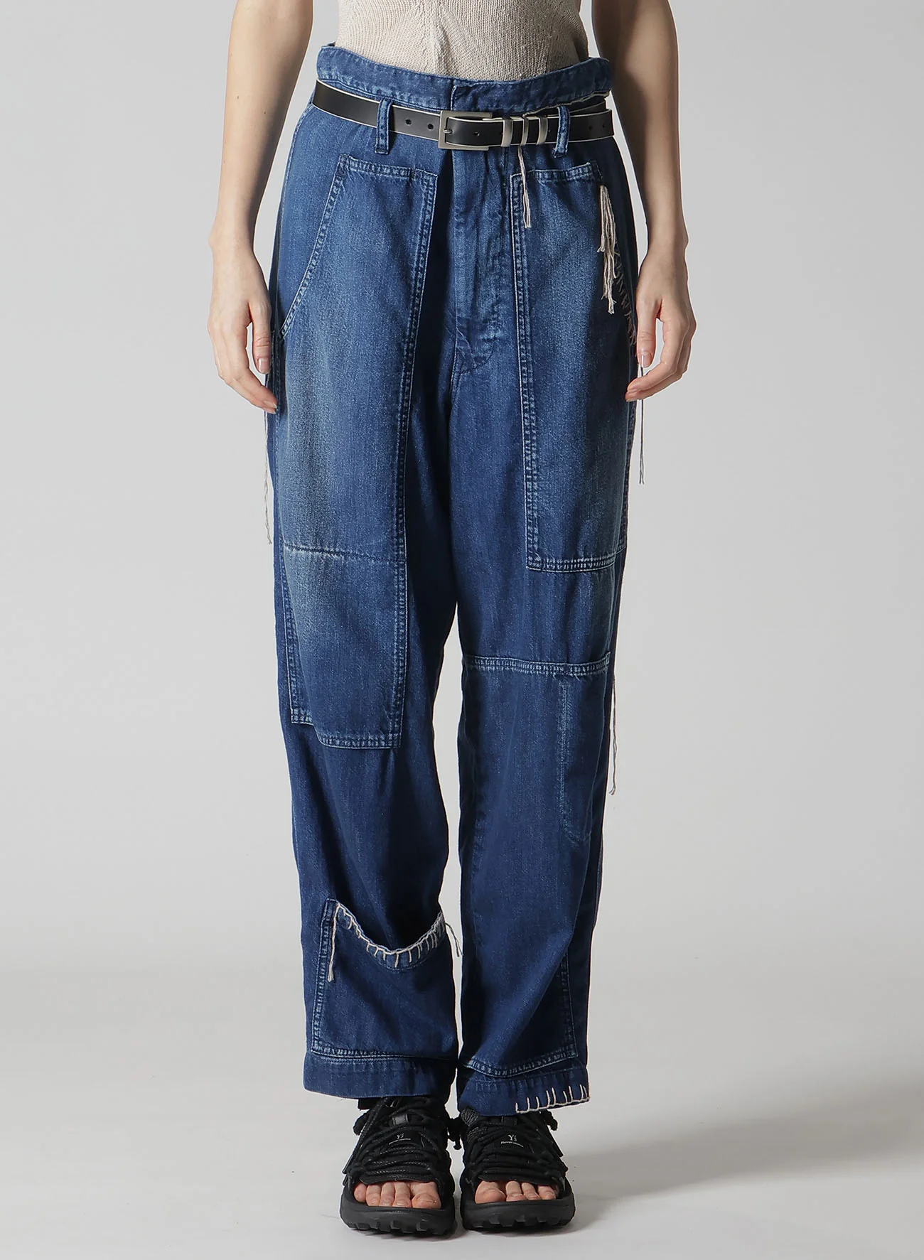 SPOTTED DENIM PATCHED-POCKET PANTS - Image 4