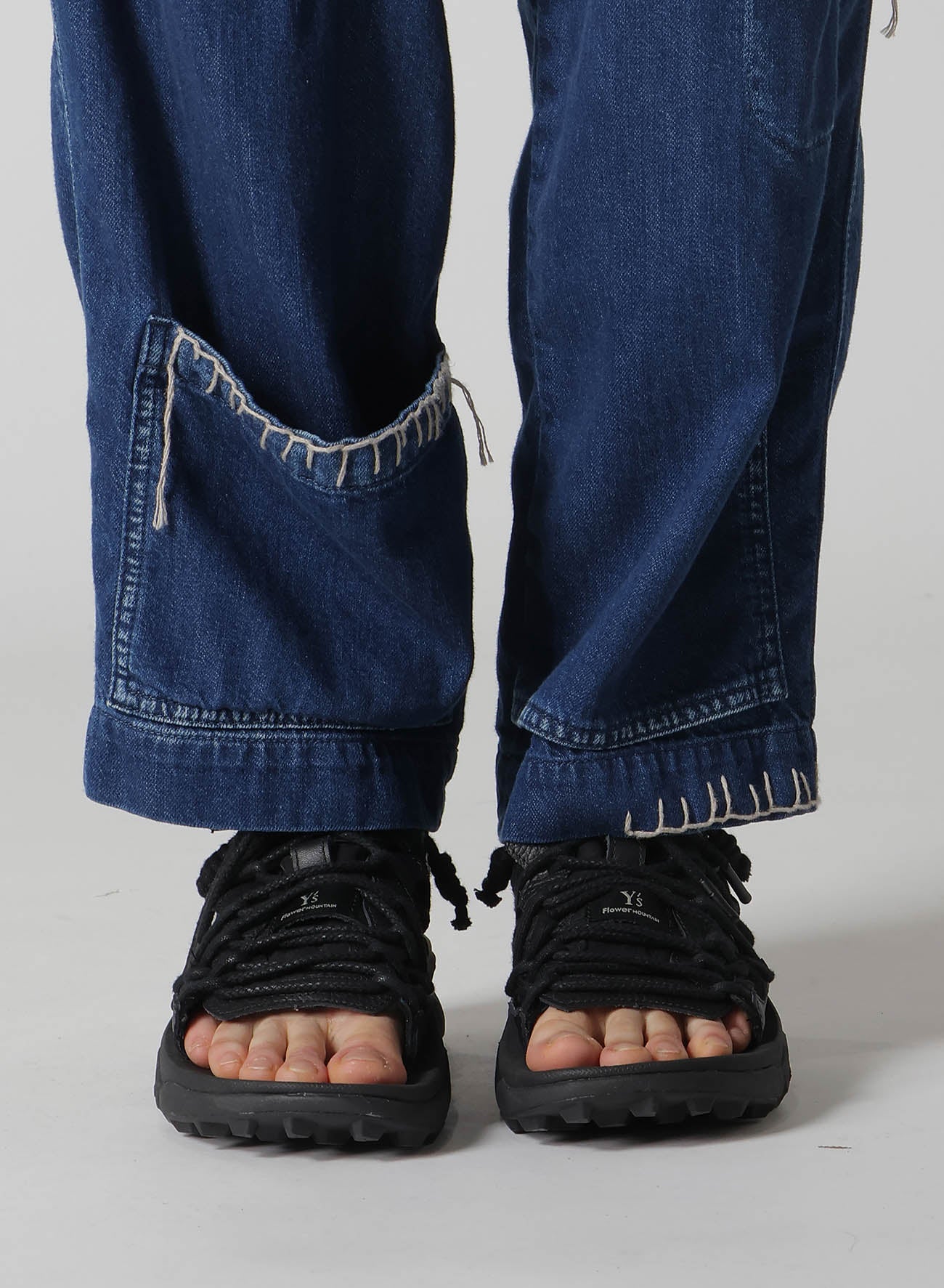 SPOTTED DENIM PATCHED-POCKET PANTS - Image 9